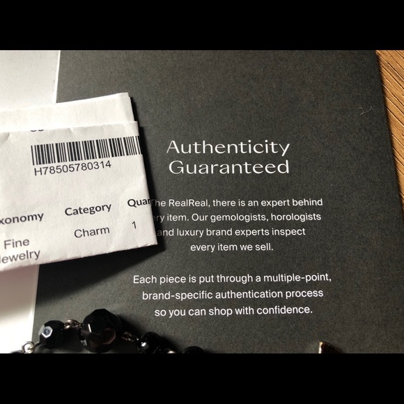 CHANEL-AUTHENTIC 2010 Resin & Faux Pearl BRACELET - Picture 4 of 12